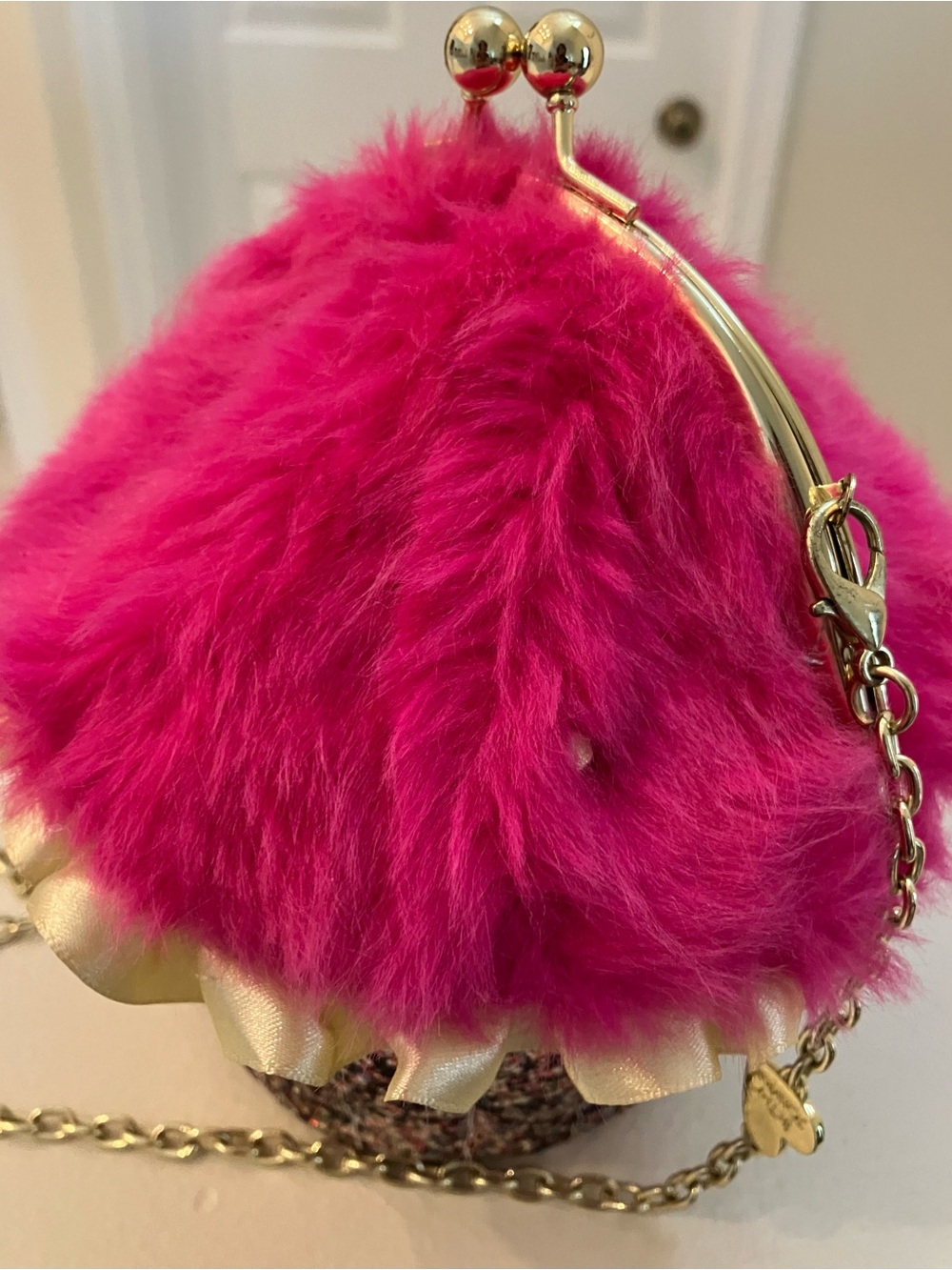 Betsey Johnson cupcake crossbody purse - Picture 2 of 9
